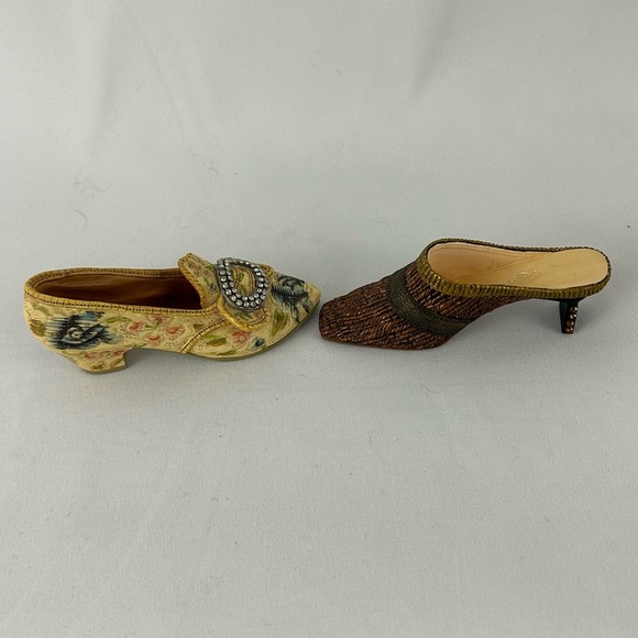 Two Miniature Shoe Figurines Just The Right Shoe 1999, 2000 - Picture 9 of 9